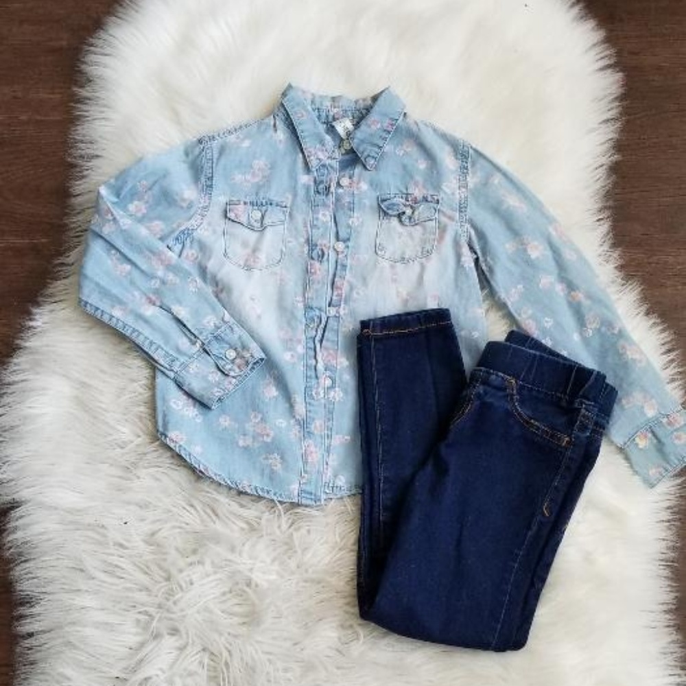 girls outfit - blue denim button down and leggings